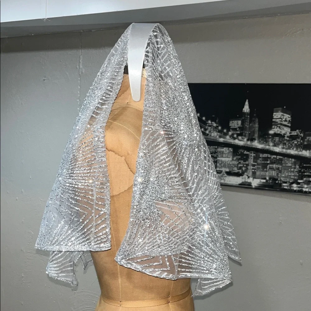 Sparkling Silver headband Veil with glitter - Picture 5 of 13